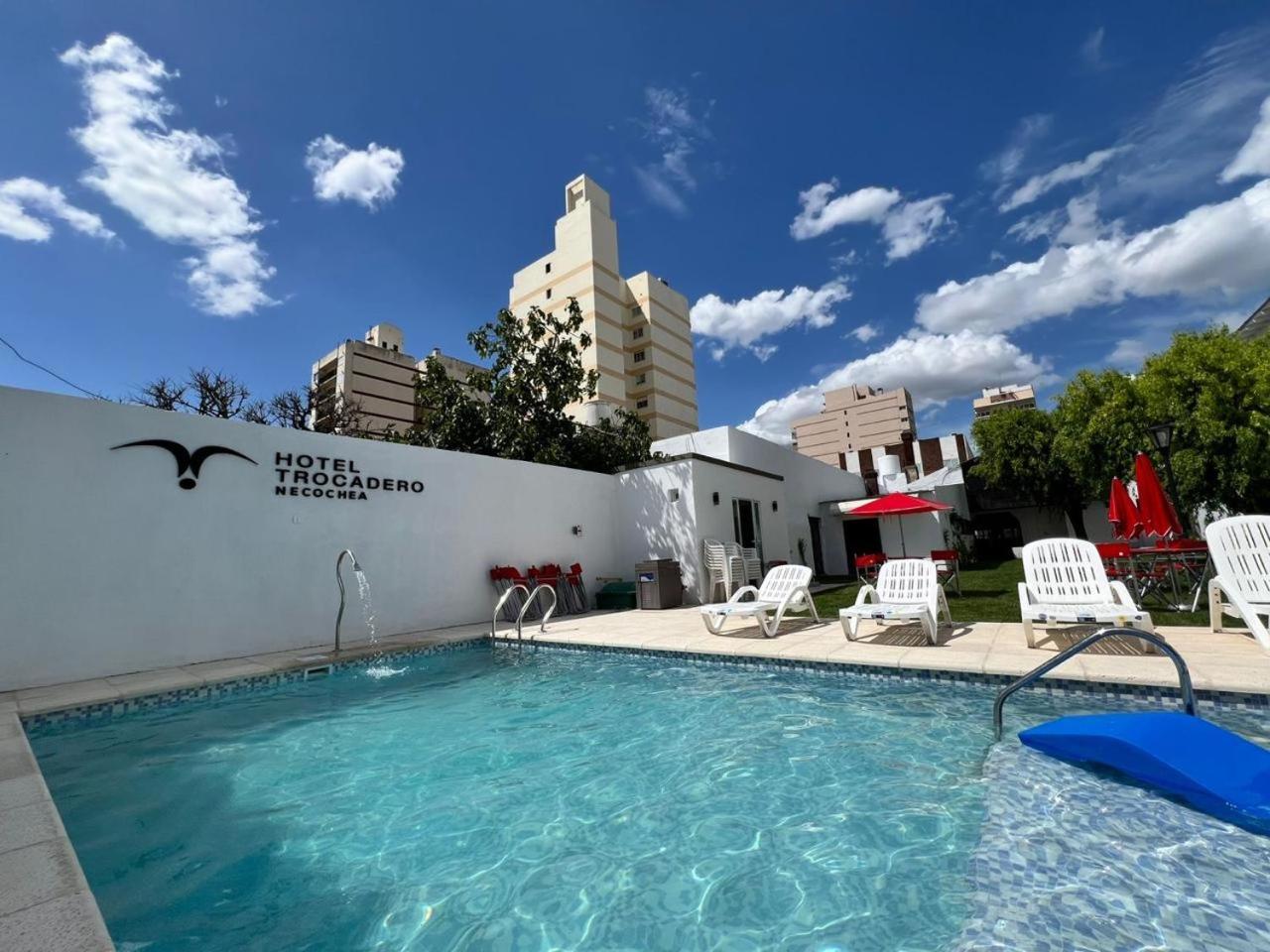 Hotel Trocadero Necochea Bagian luar foto