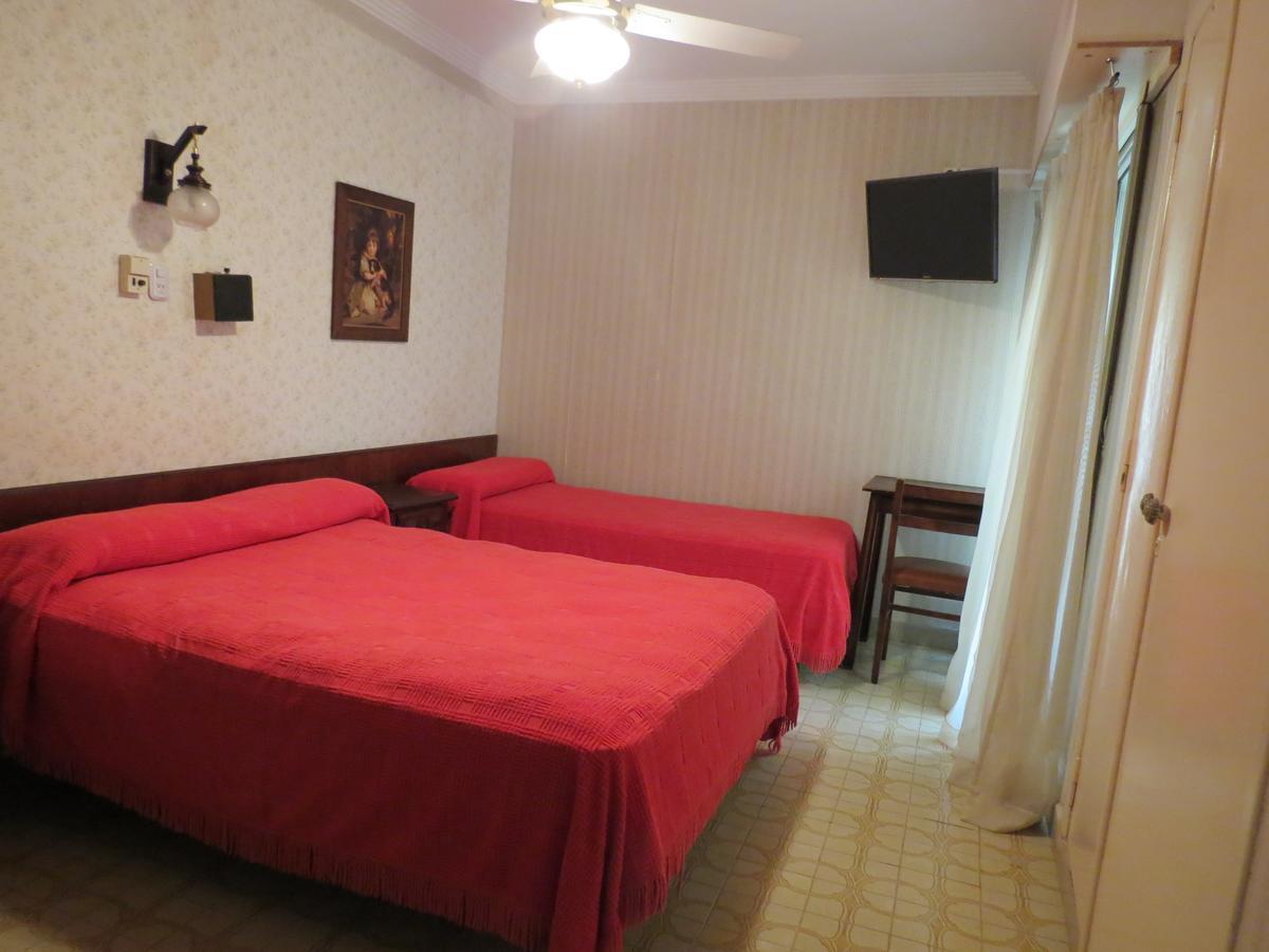 Hotel Trocadero Necochea Bagian luar foto