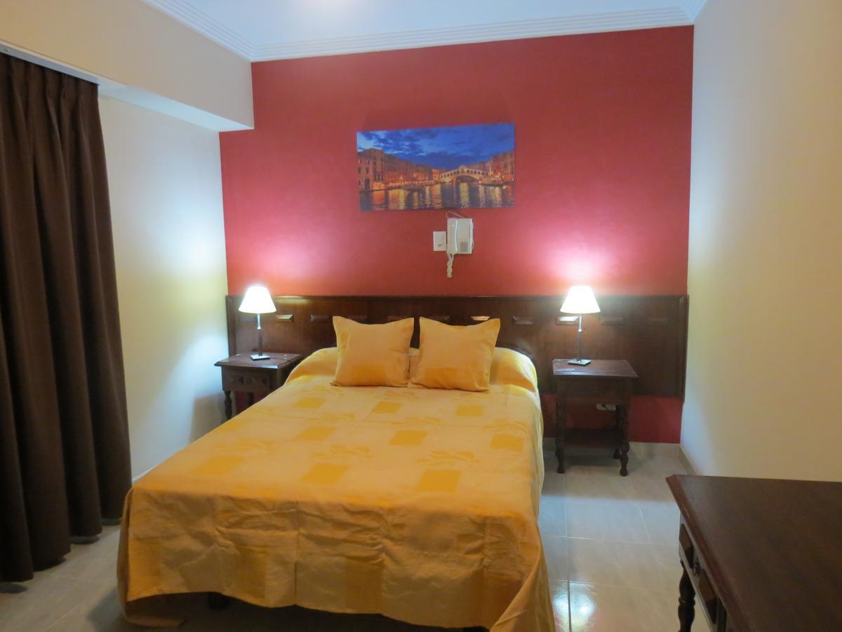 Hotel Trocadero Necochea Bagian luar foto